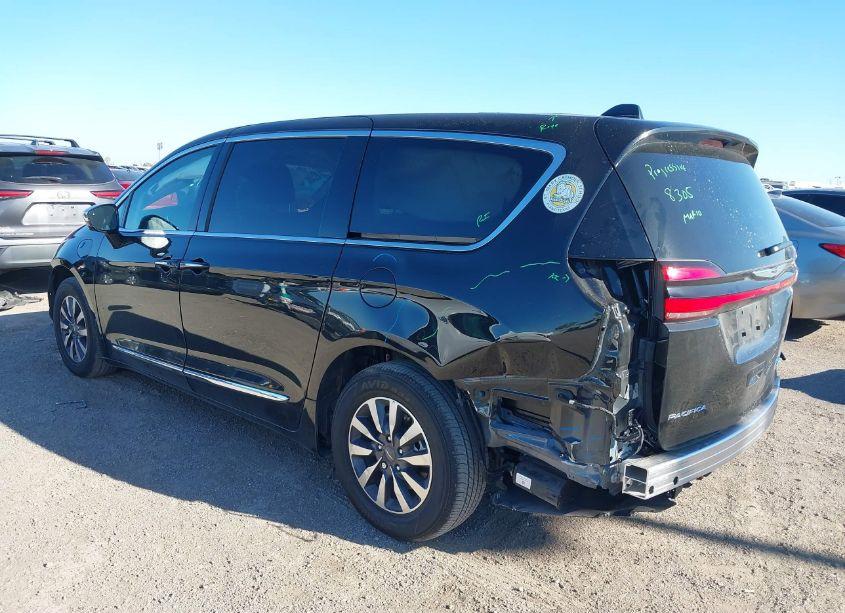 Photo 6 of 2022 Chrysler Pacifica HYBRID LIMITED (VIN 2C4RC1S7XNR217065)