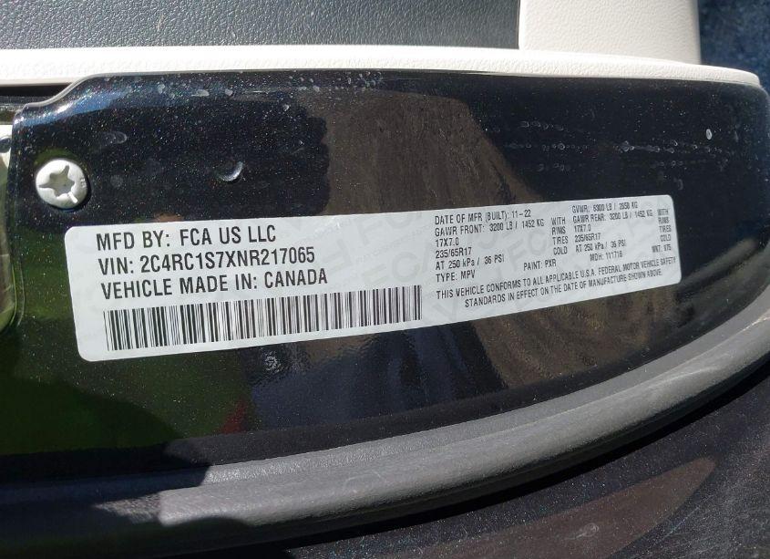 Photo 9 of 2022 Chrysler Pacifica HYBRID LIMITED (VIN 2C4RC1S7XNR217065)