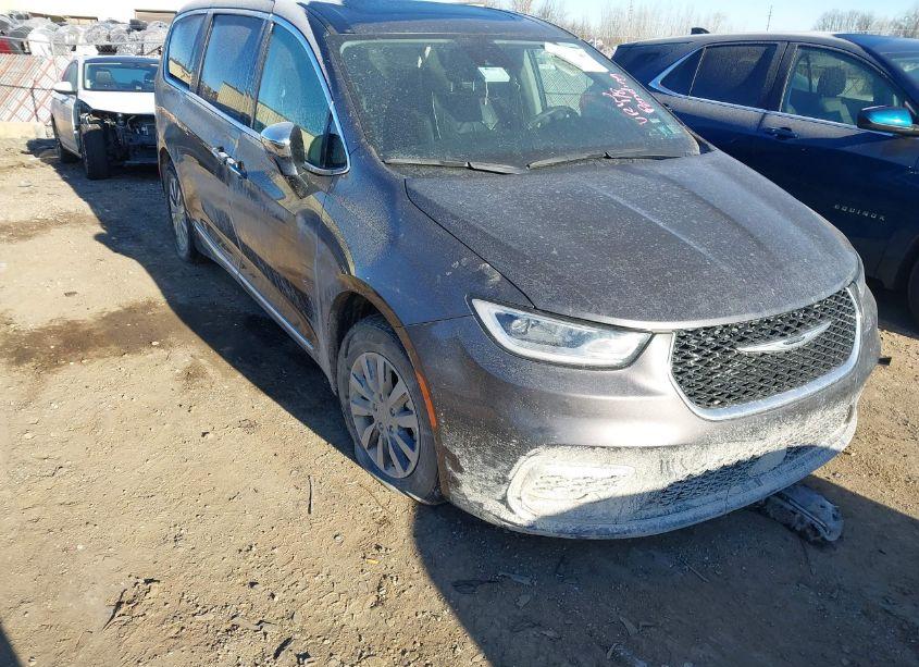 2023 Chrysler Pacifica HYBRID LIMITED (VIN 2C4RC1S7XPR595132) main photo