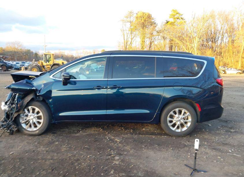 Photo 14 of 2022 Chrysler Pacifica TOURING L AWD (VIN 2C4RC3BG0NR228216)