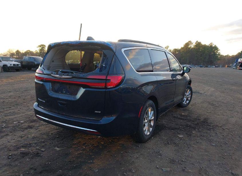 Photo 4 of 2022 Chrysler Pacifica TOURING L AWD (VIN 2C4RC3BG0NR228216)