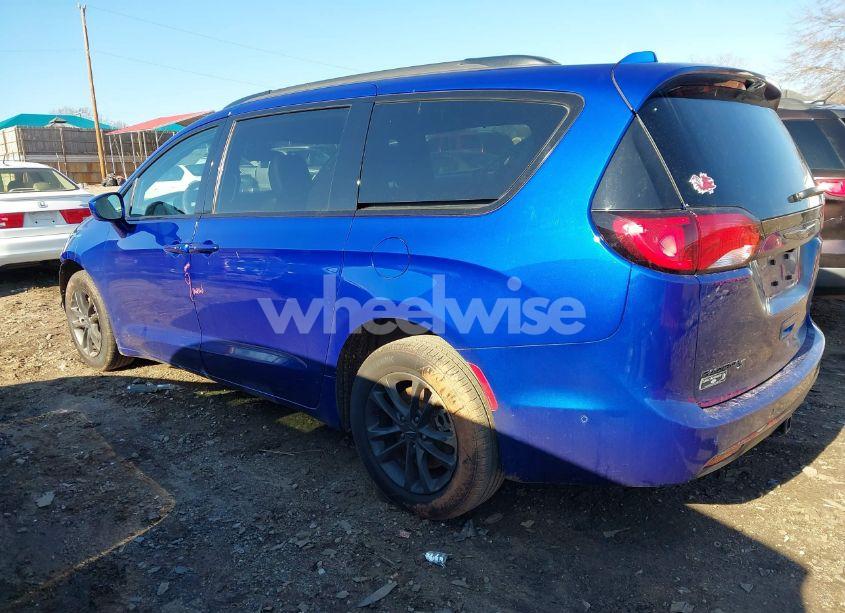 Photo 3 of 2020 Chrysler Pacifica AWD LAUNCH EDITION (VIN 2C4RC3BG1LR123861)