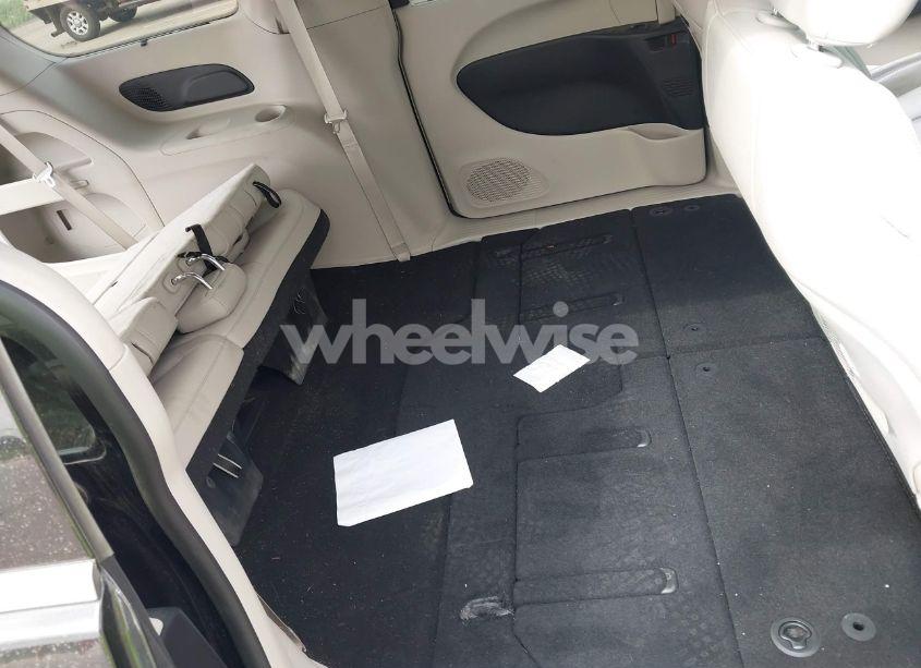 Photo 8 of 2021 Chrysler Pacifica TOURING L AWD (VIN 2C4RC3BG4MR523141)