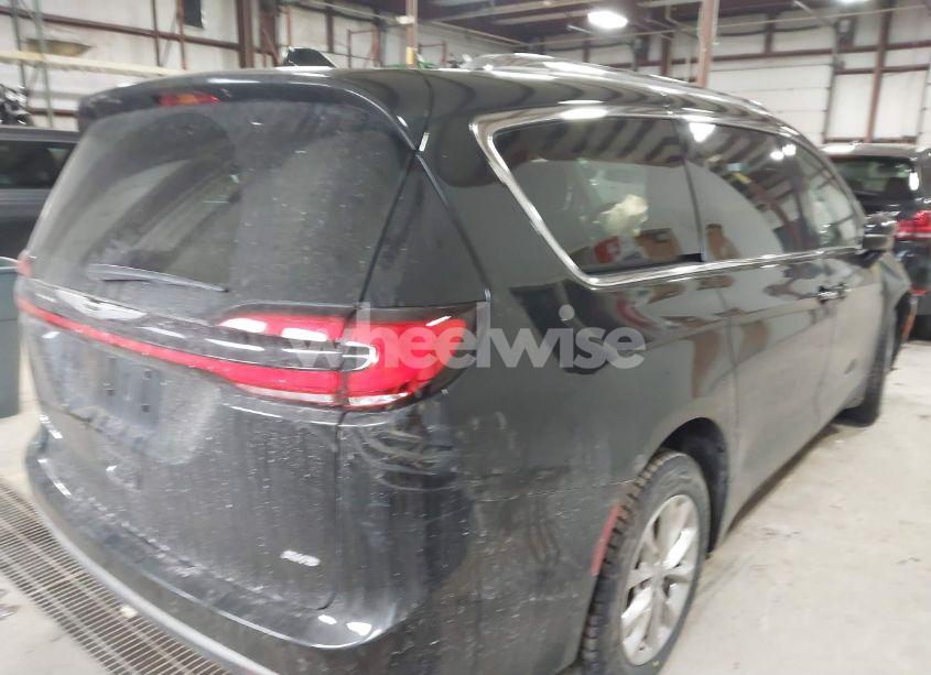 Photo 4 of 2021 Chrysler Pacifica TOURING L AWD (VIN 2C4RC3BG4MR606388)