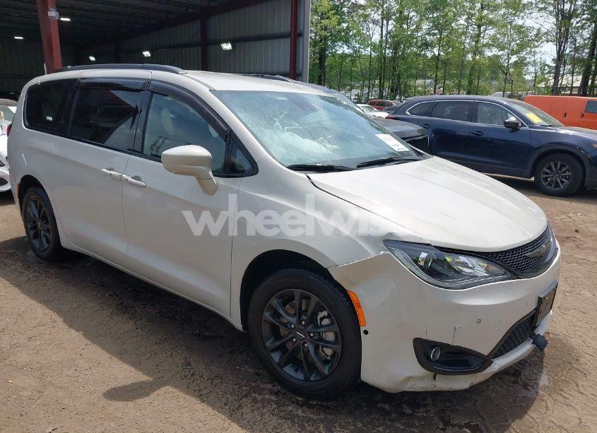 2020 Chrysler Pacifica AWD LAUNCH EDITION (VIN 2C4RC3BG6LR288952) main photo