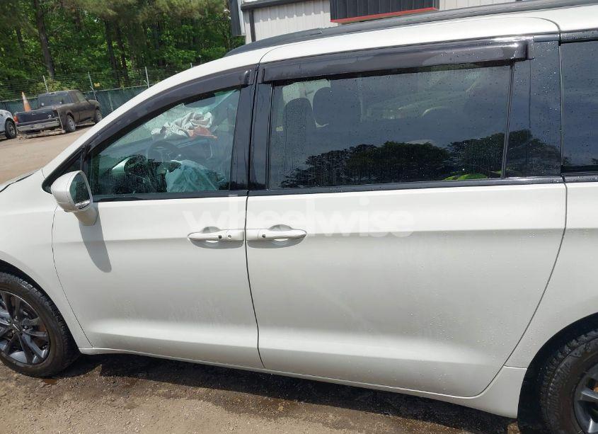 Photo 14 of 2020 Chrysler Pacifica AWD LAUNCH EDITION (VIN 2C4RC3BG6LR288952)