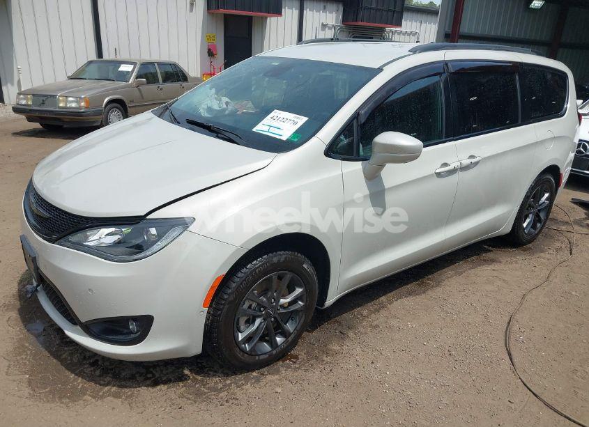 Photo 2 of 2020 Chrysler Pacifica AWD LAUNCH EDITION (VIN 2C4RC3BG6LR288952)