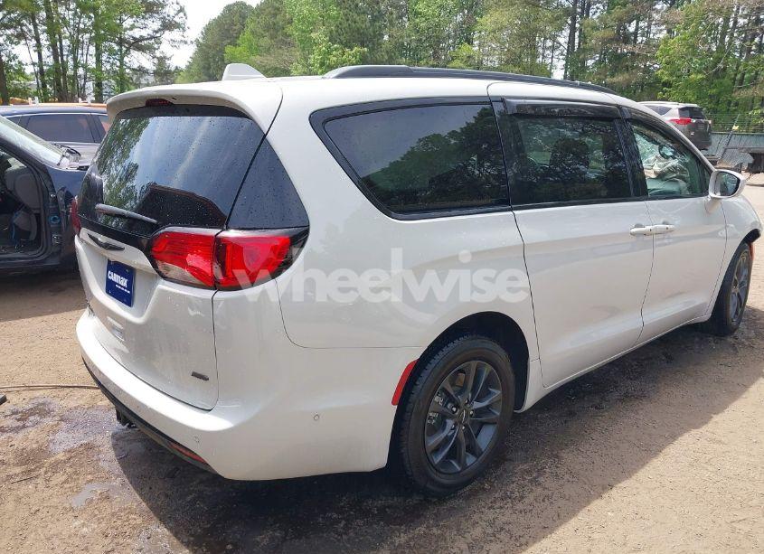 Photo 4 of 2020 Chrysler Pacifica AWD LAUNCH EDITION (VIN 2C4RC3BG6LR288952)