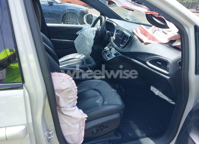 Photo 5 of 2020 Chrysler Pacifica AWD LAUNCH EDITION (VIN 2C4RC3BG6LR288952)