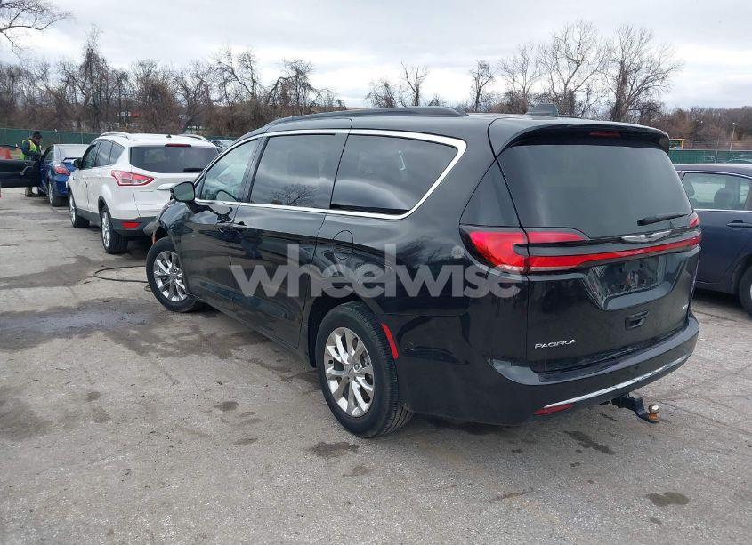 Photo 3 of 2022 Chrysler Pacifica TOURING L AWD (VIN 2C4RC3BG6NR164599)