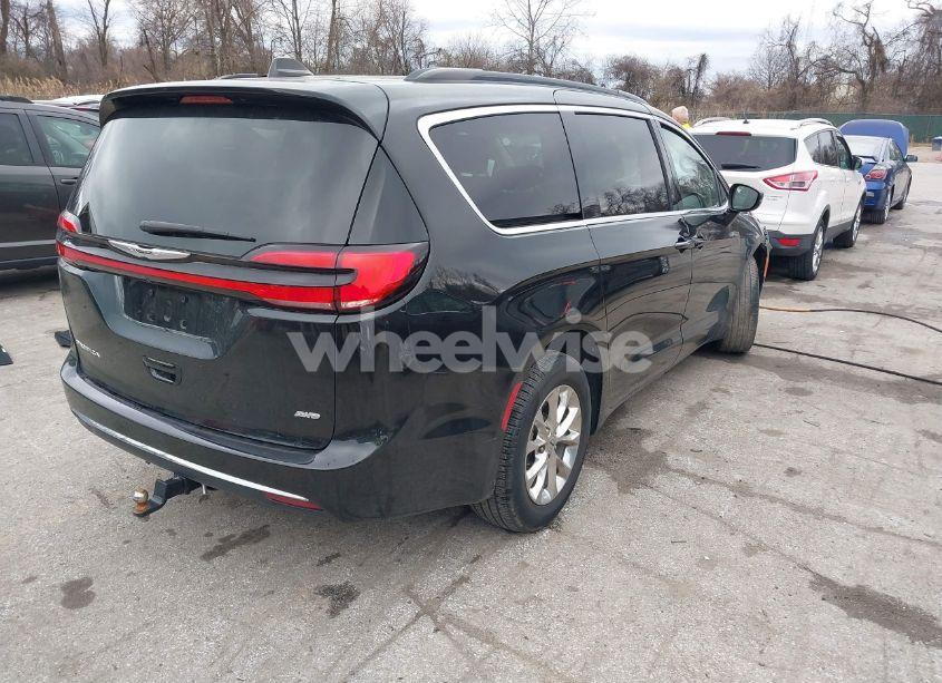 Photo 4 of 2022 Chrysler Pacifica TOURING L AWD (VIN 2C4RC3BG6NR164599)