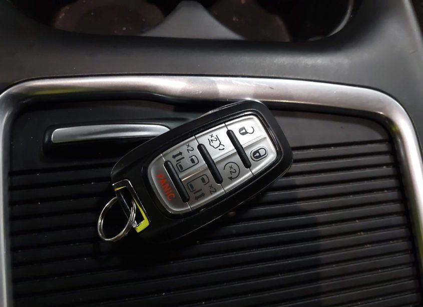 Photo 11 of 2022 Chrysler Pacifica TOURING L AWD (VIN 2C4RC3BG6NR183833)