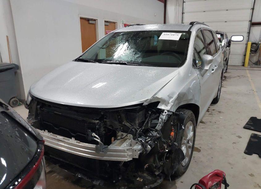 Photo 13 of 2022 Chrysler Pacifica TOURING L AWD (VIN 2C4RC3BG6NR183833)