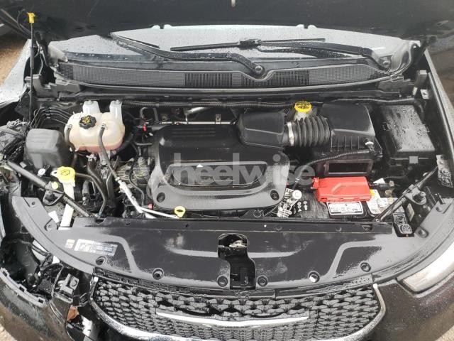 Photo 6 of 2023 CHRYSLER PACIFICA TOURING L (VIN 2C4RC3BG6PR523632)