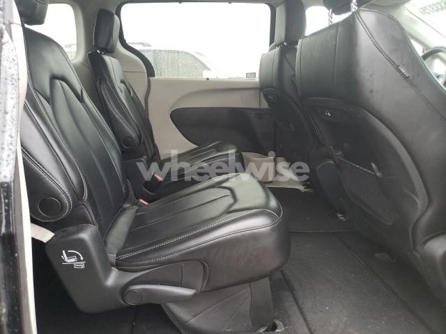 Photo 9 of 2023 CHRYSLER PACIFICA TOURING L (VIN 2C4RC3BG6PR523632)