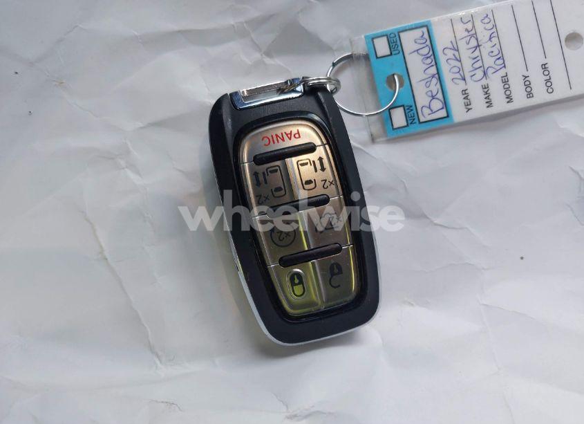 Photo 11 of 2022 Chrysler Pacifica TOURING L AWD (VIN 2C4RC3BG7NR227967)