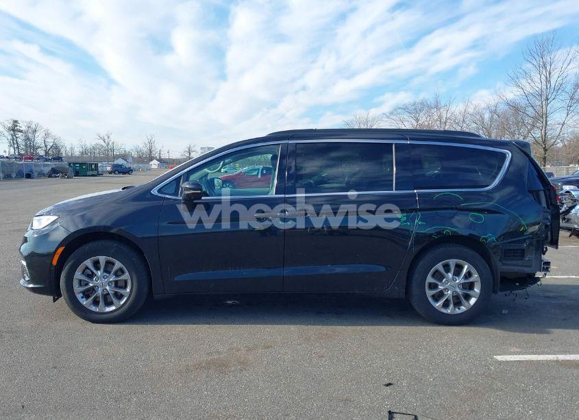 Photo 14 of 2022 Chrysler Pacifica TOURING L AWD (VIN 2C4RC3BG7NR227967)