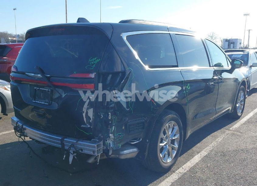 Photo 4 of 2022 Chrysler Pacifica TOURING L AWD (VIN 2C4RC3BG7NR227967)