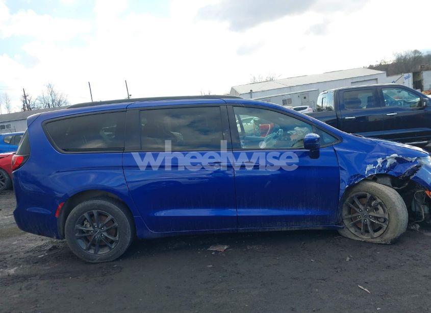 Photo 13 of 2020 Chrysler Pacifica AWD LAUNCH EDITION (VIN 2C4RC3BG9LR252124)