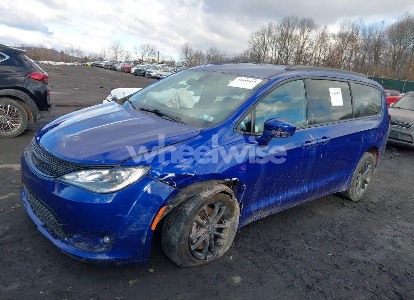 Photo 2 of 2020 Chrysler Pacifica AWD LAUNCH EDITION (VIN 2C4RC3BG9LR252124)