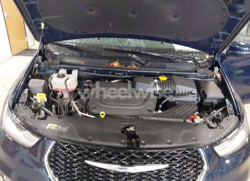 Photo 10 of 2021 Chrysler Pacifica TOURING L AWD (VIN 2C4RC3BGXMR604161)