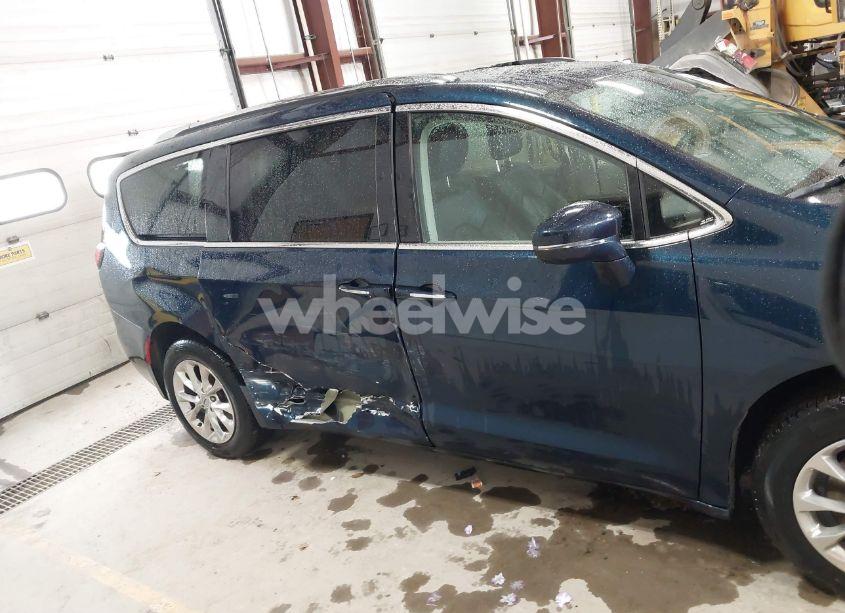 Photo 14 of 2021 Chrysler Pacifica TOURING L AWD (VIN 2C4RC3BGXMR604161)