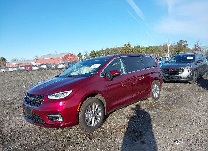 Photo 2 of 2023 Chrysler Pacifica TOURING L AWD (VIN 2C4RC3BGXPR609462)