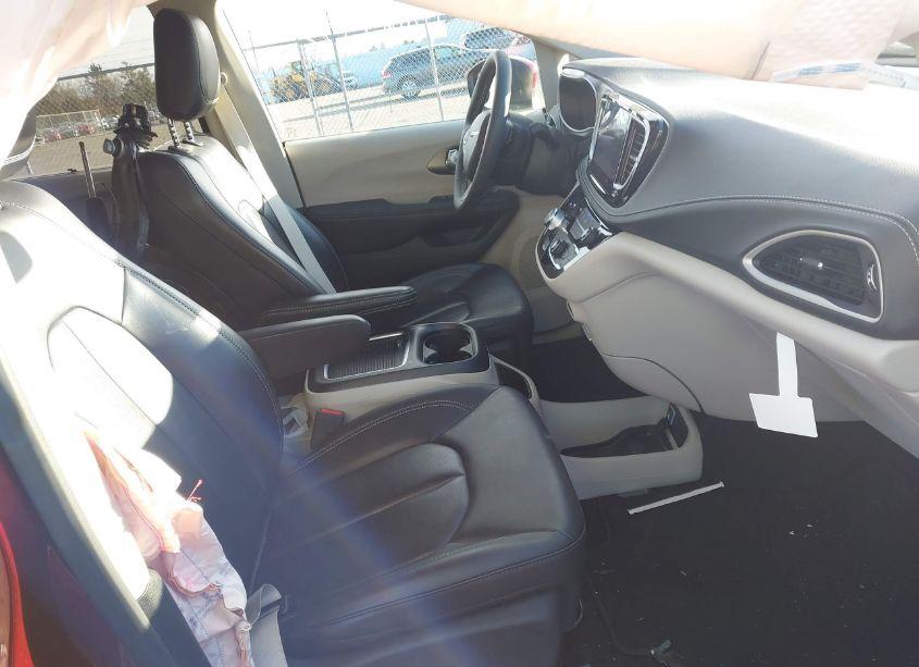 Photo 5 of 2023 Chrysler Pacifica TOURING L AWD (VIN 2C4RC3BGXPR609462)