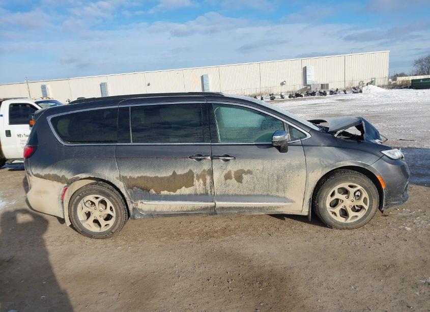 Photo 13 of 2022 Chrysler Pacifica LIMITED AWD (VIN 2C4RC3GG3NR216814)