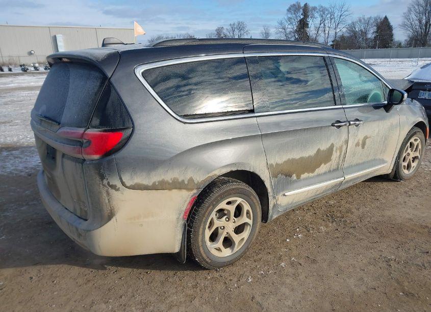 Photo 4 of 2022 Chrysler Pacifica LIMITED AWD (VIN 2C4RC3GG3NR216814)