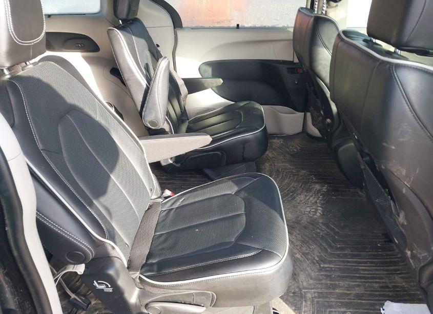 Photo 8 of 2022 Chrysler Pacifica LIMITED AWD (VIN 2C4RC3GG3NR216814)