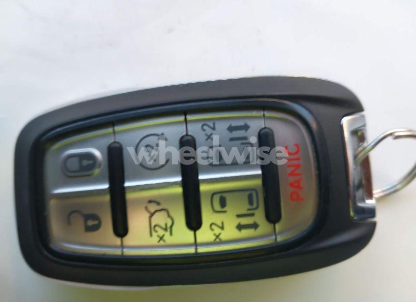 Photo 11 of 2022 Chrysler Pacifica LIMITED AWD (VIN 2C4RC3GG4NR119802)