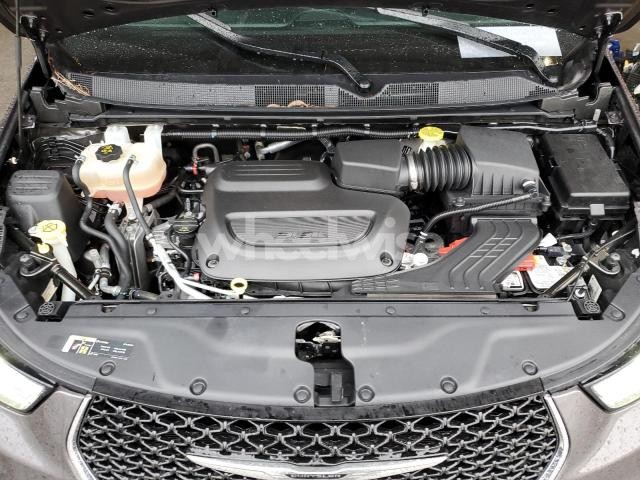 Photo 2 of 2021 CHRYSLER PACIFICA LIMITED (VIN 2C4RC3GG6MR599999)