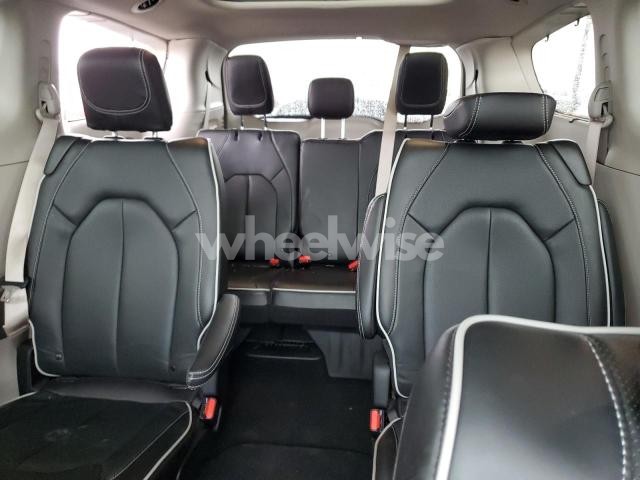 Photo 8 of 2021 CHRYSLER PACIFICA LIMITED (VIN 2C4RC3GG6MR599999)