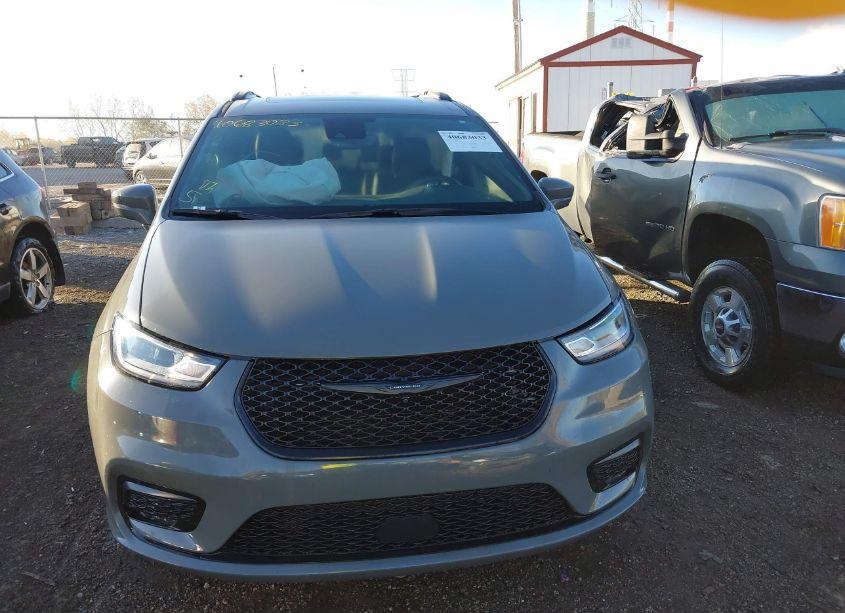 Photo 12 of 2022 Chrysler Pacifica LIMITED AWD (VIN 2C4RC3GG6NR119784)