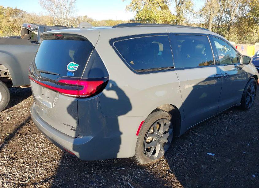 Photo 4 of 2022 Chrysler Pacifica LIMITED AWD (VIN 2C4RC3GG6NR119784)