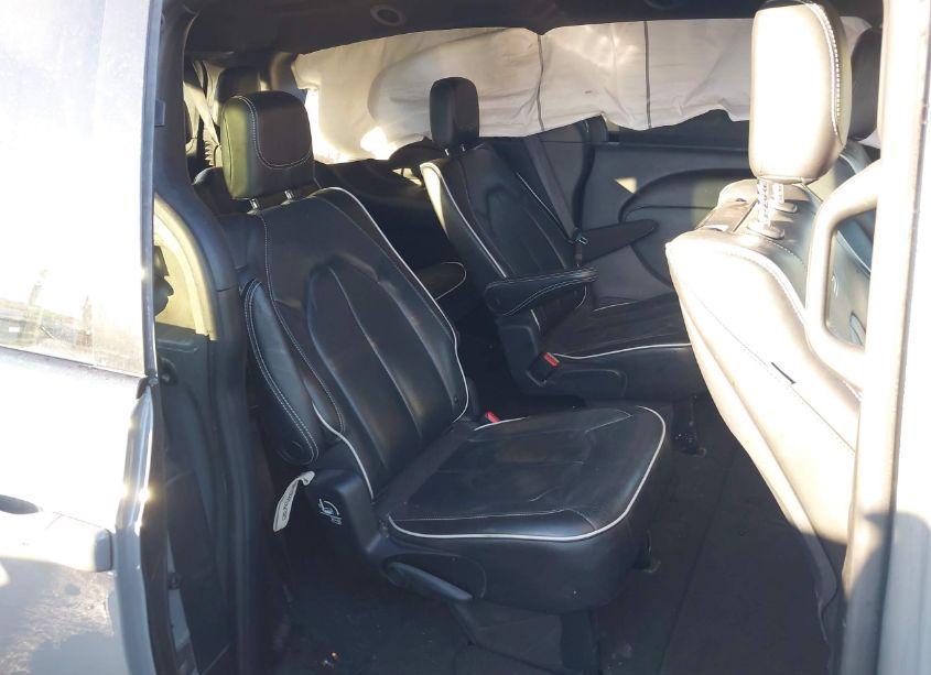 Photo 8 of 2022 Chrysler Pacifica LIMITED AWD (VIN 2C4RC3GG6NR119784)