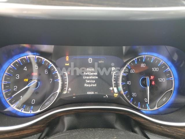 Photo 10 of 2021 CHRYSLER PACIFICA LIMITED (VIN 2C4RC3GG9MR587894)