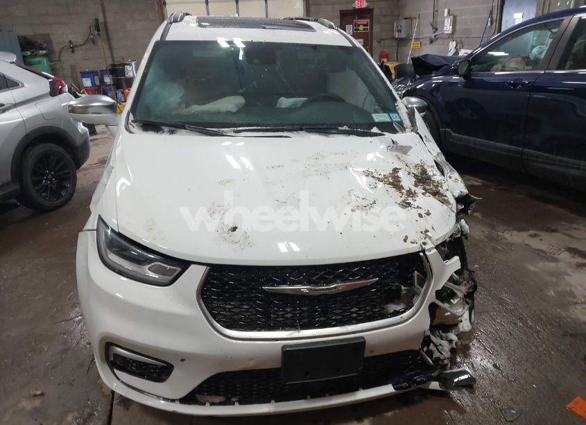 Photo 12 of 2022 Chrysler Pacifica PINNACLE AWD (VIN 2C4RC3PG3NR184513)