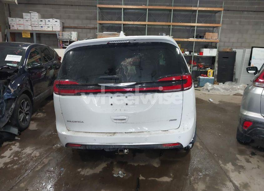 Photo 16 of 2022 Chrysler Pacifica PINNACLE AWD (VIN 2C4RC3PG3NR184513)