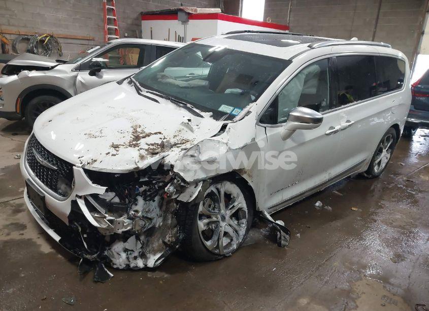 Photo 2 of 2022 Chrysler Pacifica PINNACLE AWD (VIN 2C4RC3PG3NR184513)