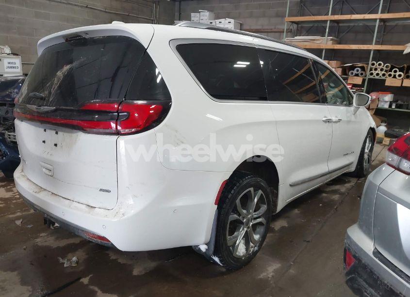 Photo 4 of 2022 Chrysler Pacifica PINNACLE AWD (VIN 2C4RC3PG3NR184513)