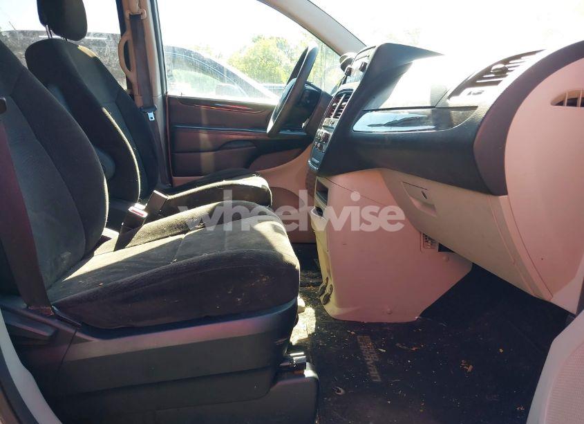 Photo 5 of 2013 Dodge Grand CARAVAN SE (VIN 2C4RDGBG0DR651090)