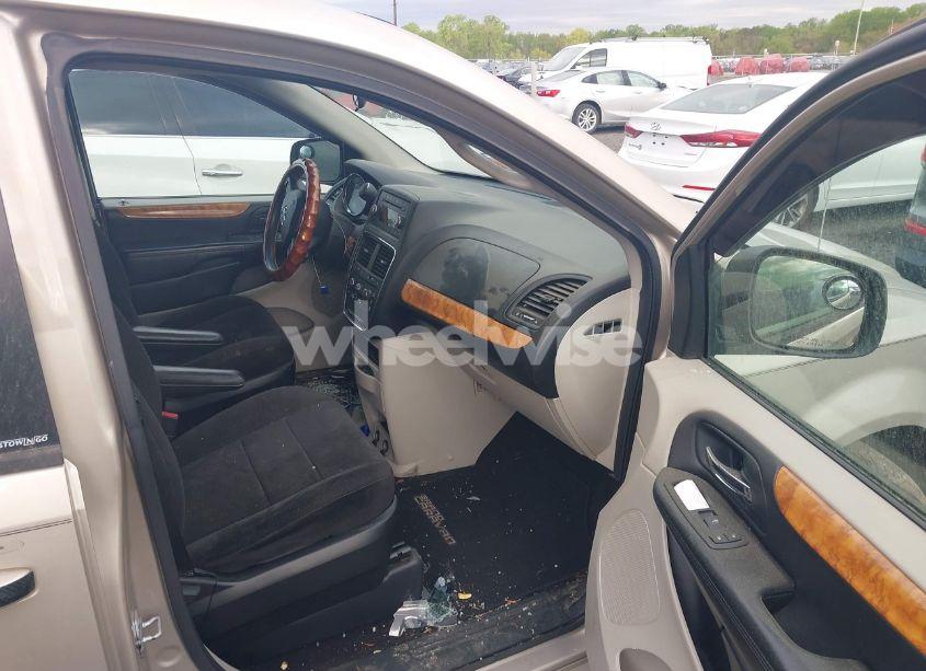 Photo 5 of 2013 Dodge Grand CARAVAN SE (VIN 2C4RDGBG0DR658864)