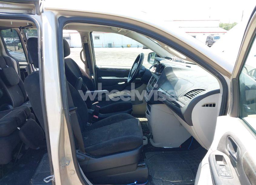 Photo 5 of 2013 Dodge Grand CARAVAN SE (VIN 2C4RDGBG0DR731554)
