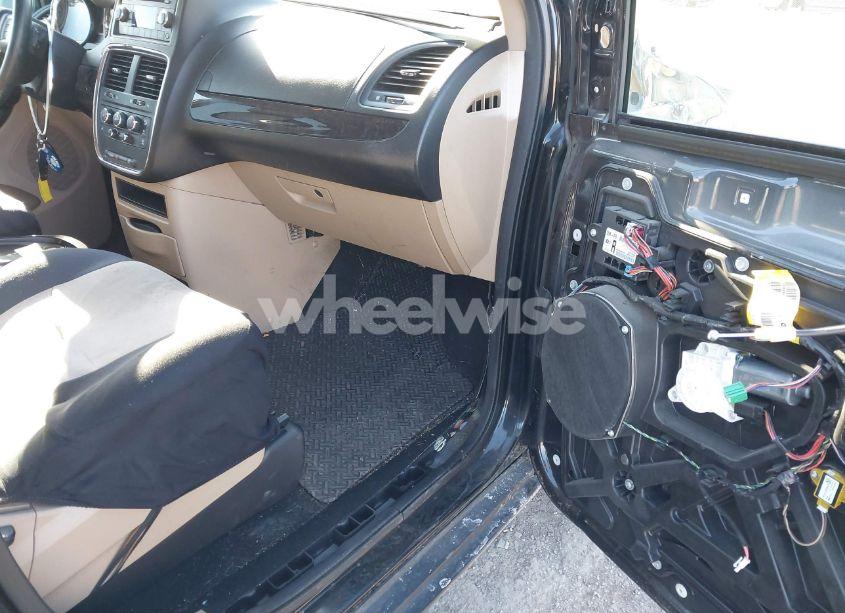 Photo 5 of 2013 Dodge Grand CARAVAN SE (VIN 2C4RDGBG0DR782553)