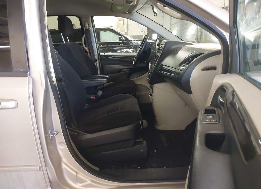 Photo 5 of 2014 Dodge Grand CARAVAN SE (VIN 2C4RDGBG0ER109683)