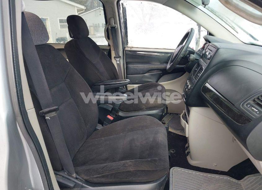 Photo 5 of 2014 Dodge Grand CARAVAN SE (VIN 2C4RDGBG0ER254528)