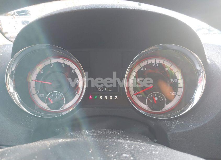 Photo 2 of 2014 Dodge Grand CARAVAN SE (VIN 2C4RDGBG0ER374877)