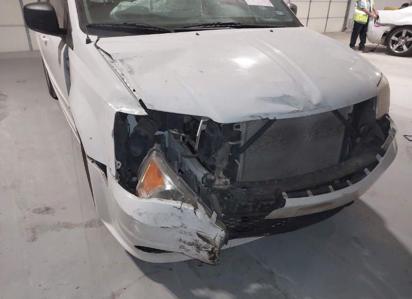 Photo 6 of 2014 Dodge Grand CARAVAN SE (VIN 2C4RDGBG0ER384065)